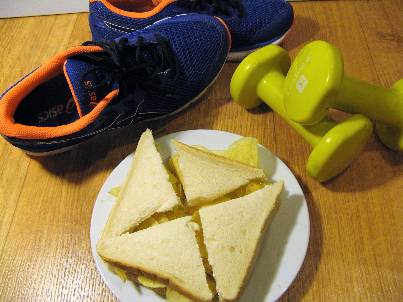 Quartered crisp sandwich with exercise equipment