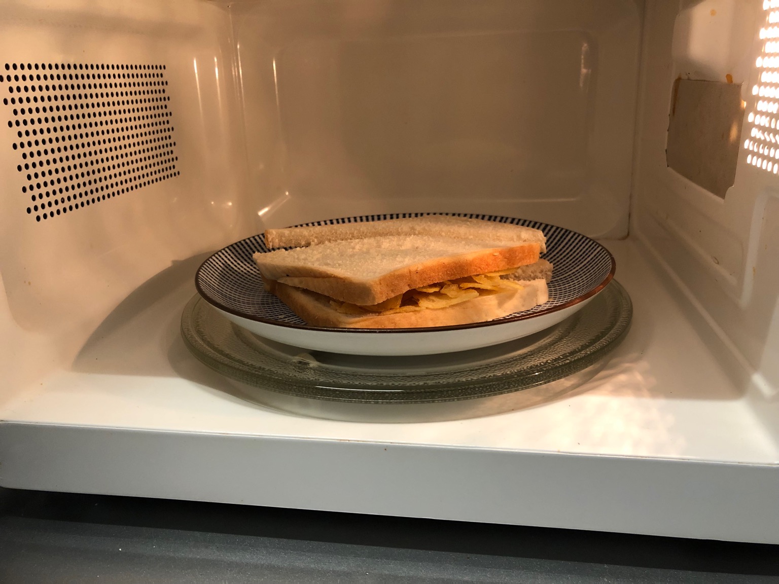 Diagonally-cut crisp sandwich in a microwave