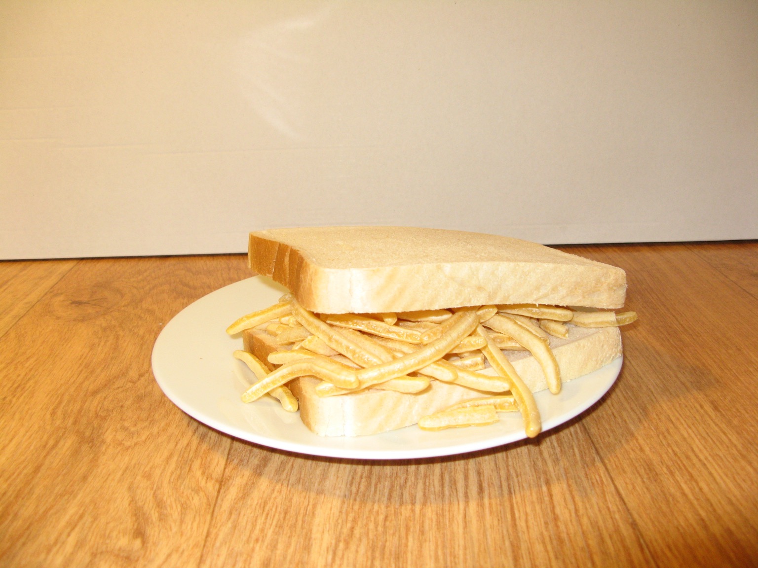 Sandwich containing French Fries snacks