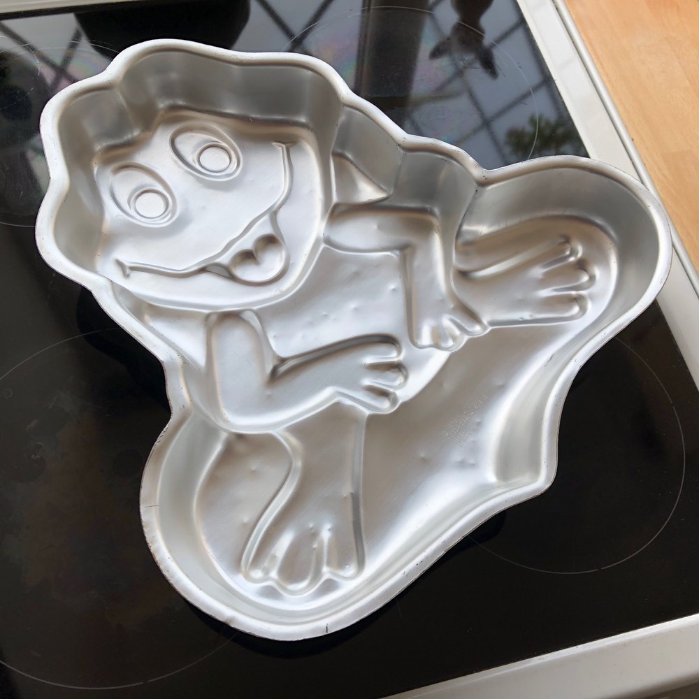 Frog cake tin